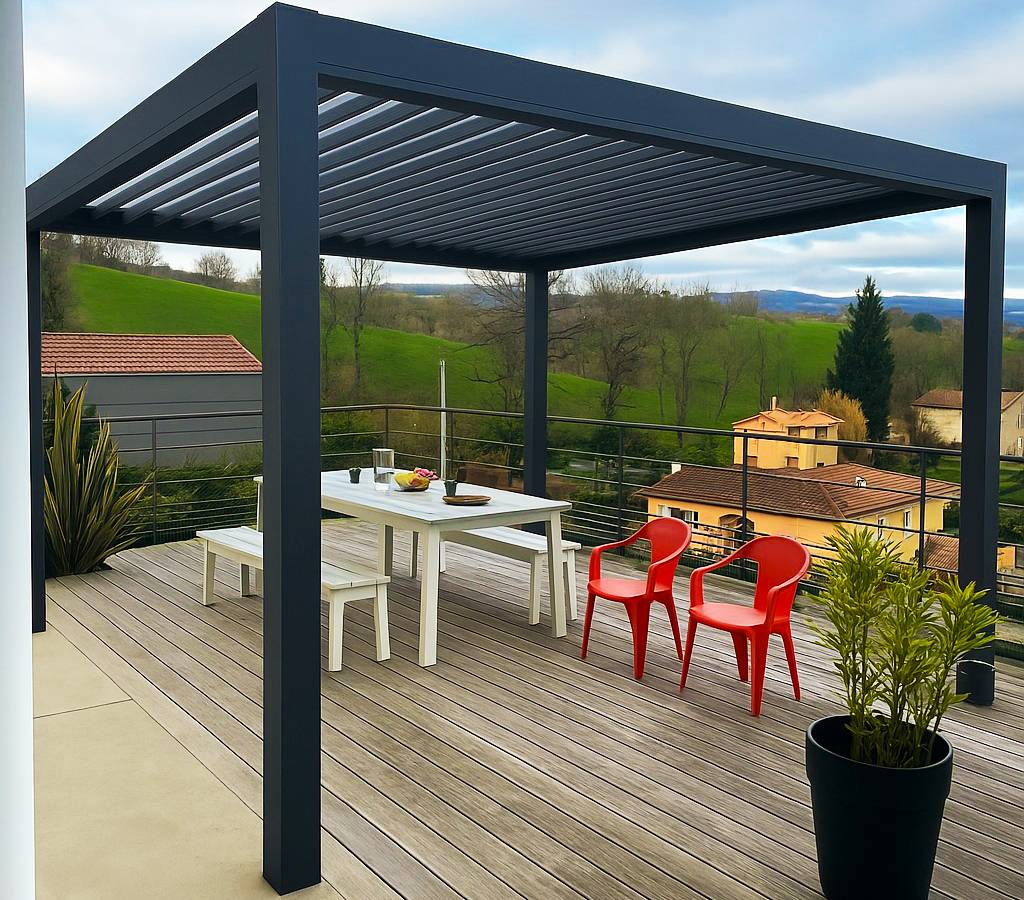 Incrustation IA d’une pergola bioclimatique en aluminium projetée sur une terrasse existante.
